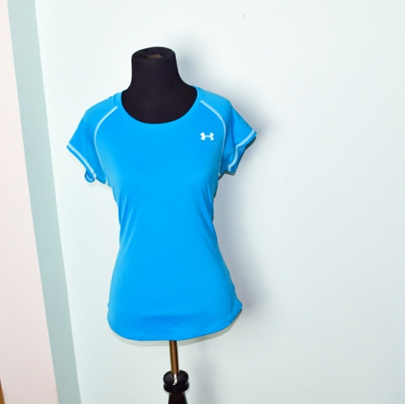 Under Armour Tops - Under Armour Heat Gear Semi Fitted Shirt